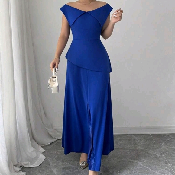 Blue Asymmetrical Off-Shoulder Maxi Gown - Picture 4 of 5